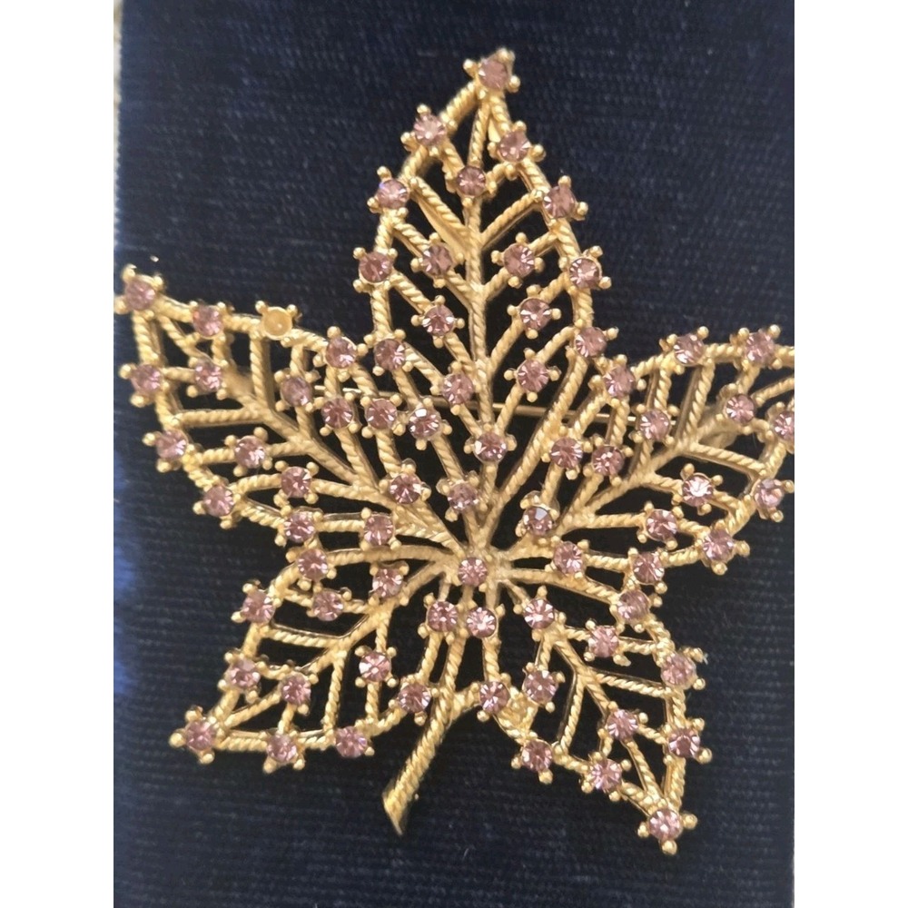 Vintage Weiss Brooch / Pin Signed Maple Leaf Goldtone Pink Rhinestones 2.25 in